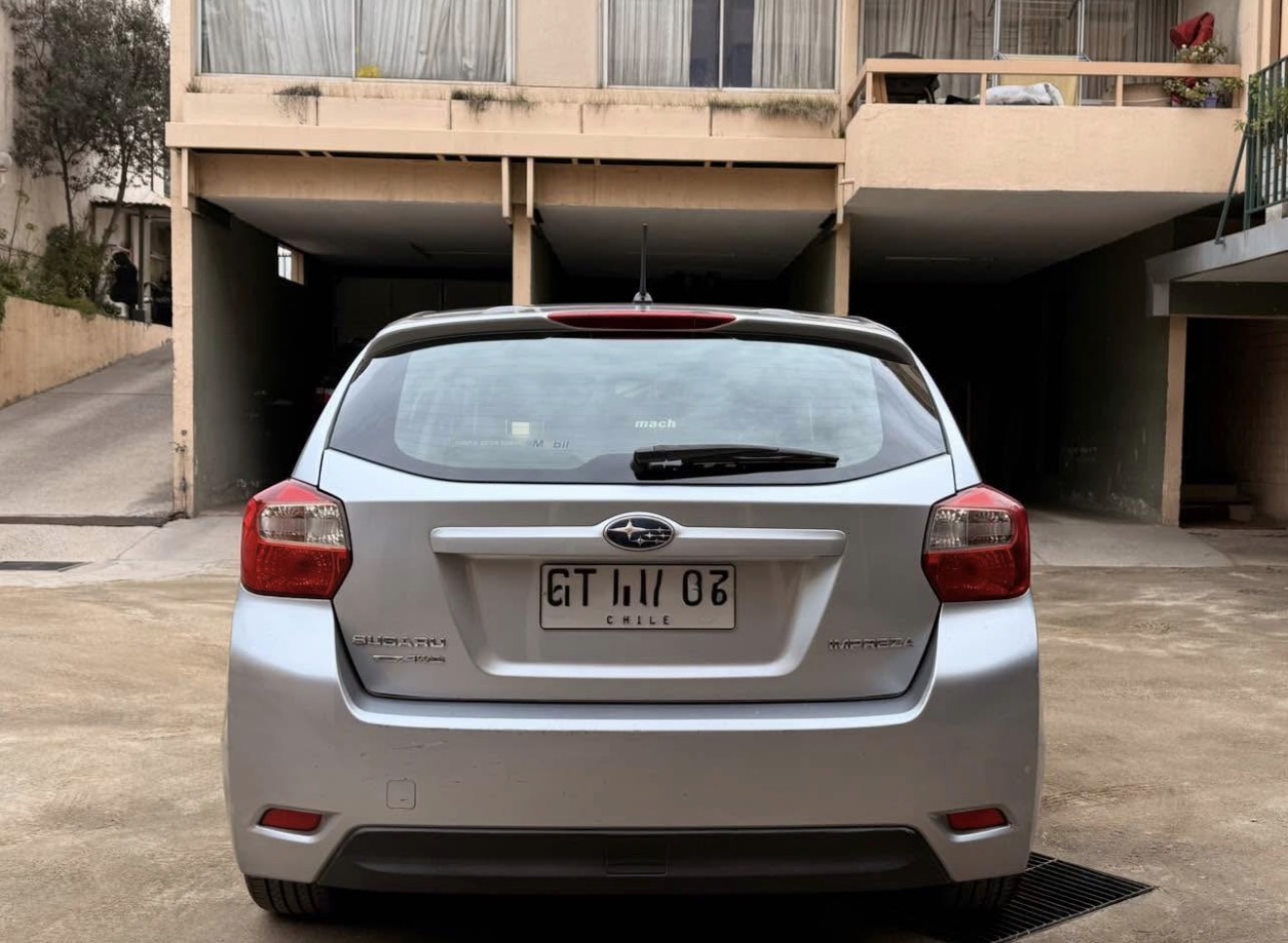 Subaru Impreza Sport vista trasera